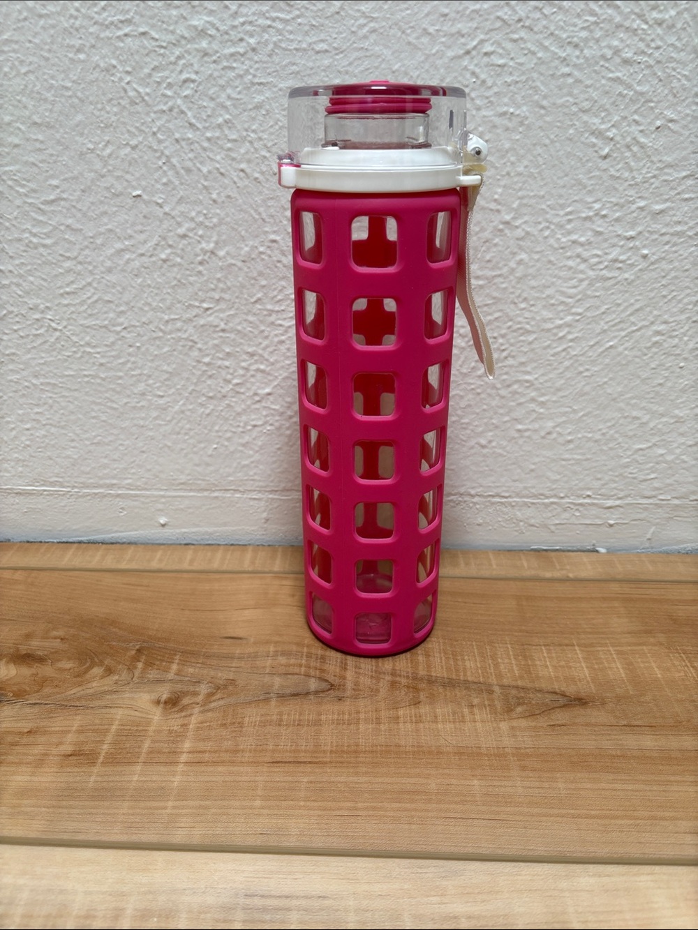 ELLO Pink Glass Water Bottle with Protective Sleeve